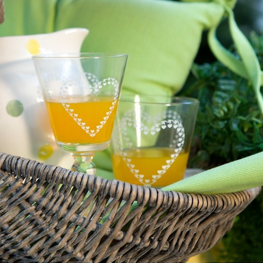 Bicchiere calice acqua con decoro cuore bianco